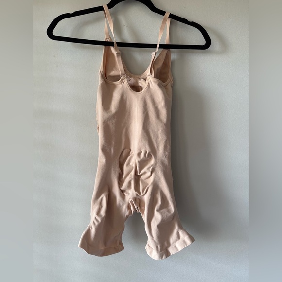 Skims Maternity SCULPTING BODYSUIT MID THIGH SZ 2X/3X - Picture 6 of 9